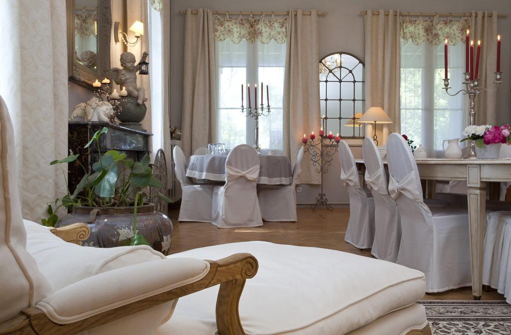 Chateau Sainte Colombe Bed & Breakfast Exterior photo