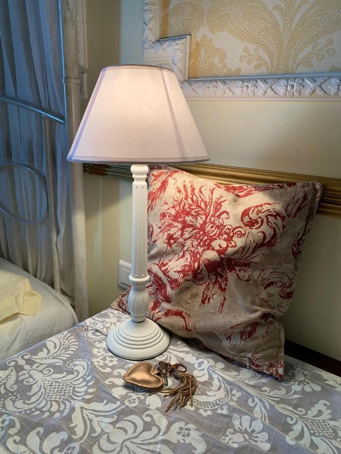 Chateau Sainte Colombe Bed & Breakfast Exterior photo